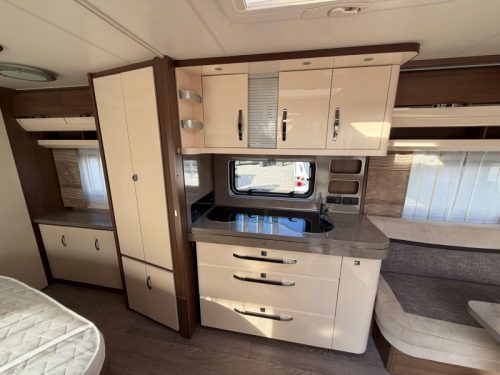 Hobby Prestige 560 WFU Fully equipped!! photo: 7