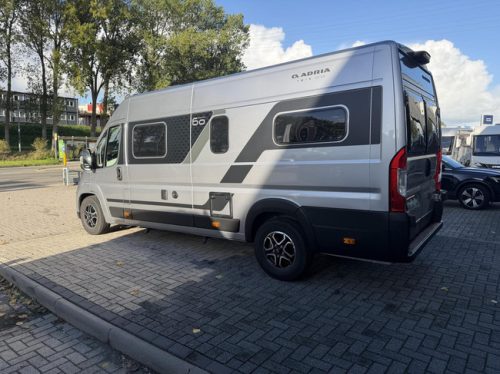 Adria 640 SLB 60 Years 8T-Automaat Einzelbetten Markise Luxuskabine Foto: 5