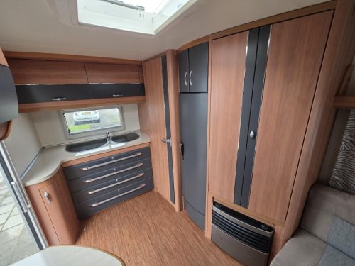 Hobby De Luxe 380 TB  Foto: 10