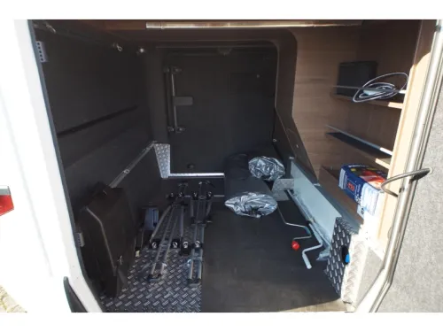 Hymer B 704 SL /Alde heating/Automatic photo: 22
