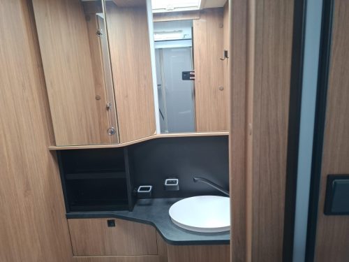 Chausson 777 Titanium Ultimate Einzelbetten XL Garage Foto: 7