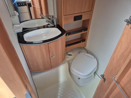 Dethleffs Camper 460 QR photo: 10