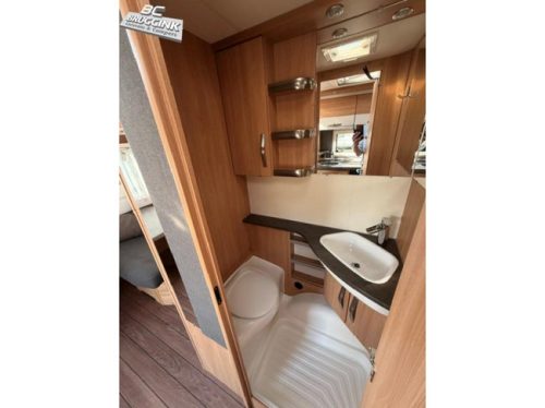 Knaus Sudwind Silver Selection 460 EU Single beds 1st owner photo: 8