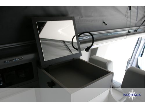 Westfalia Kelsey 136hp Auto. electric bed | photo: 14