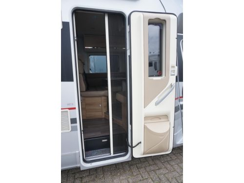 Adria Matrix Platinum 670 SC 5th seat / Roof air conditioning photo: 6