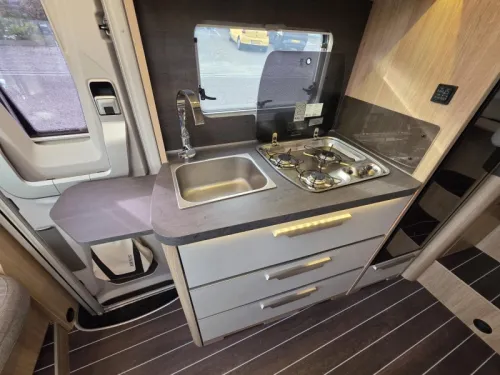 Knaus Sky TI 650 MEG 160PS Automatik Foto: 6