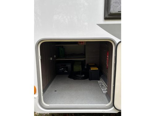 B&uuml;rstner Ixeo Time it 734 Fiat 2.3 131hp Euro 5 | French bed | Electric pop-up bed | Separate shower/toilet | Garage | Camera | Tow hitch | 91k miles | TO photo: 16