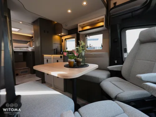 Hymer GT-S 685 Pop-top roof Face to Face 2027  photo: 6
