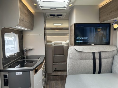 Hymer Exsis 580 PURE E&P leveling system photo: 15