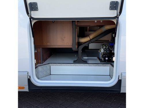 Carthago Chic C-Line I 5.0 QB Queensbed- MERCEDES photo: 17