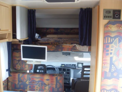 Eura Mobil 6 berth Motorhome photo: 4