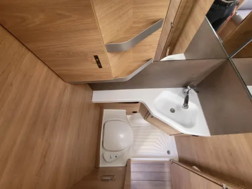 Knaus Sudwind 60 Years 500 EU super komplett und sch&ouml;n Foto: 11
