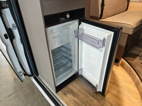 LMC INNOVAN 600 140PK Skyroof , Solar, Facelift photo: 12