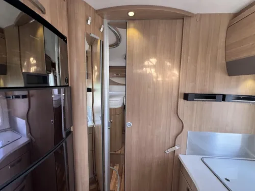 Hymer T 678 CL Roof air conditioning | Very Complete photo: 20