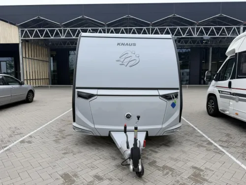 Knaus Sudwind Black Selection 540 FDK Etagenbett / Franz&ouml;sisches Bett Foto: 1