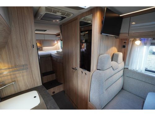 Hymer Exsis-T 588 Automaat | Dachklimaanlage | NAP Foto: 9