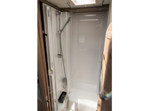 Carado T 338 Teilintegriert | Automatik | 2x Klimaanlage | Markise | R&uuml;ckfahrkamera Foto: 10