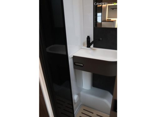 LMC Cruiser 740 EL 140hp Automatic | New model! | Single beds | Diesel heating | Available new from stock | photo: 18