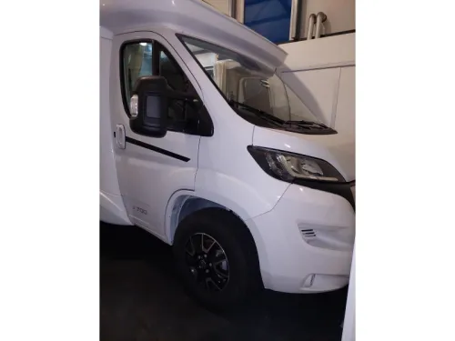 Itineo PJ700 single beds pop-top roof photo: 20