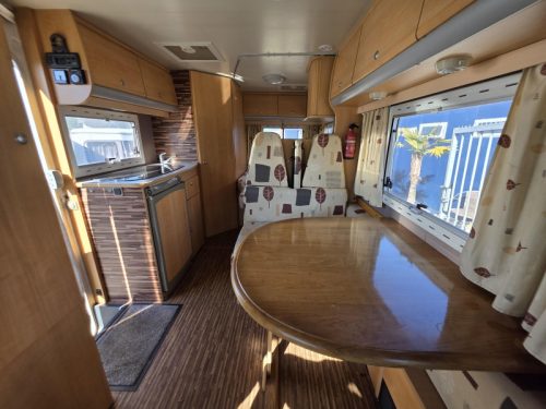 Chausson Welcome 70 2.8JTD 2002 Motorhome photo: 5