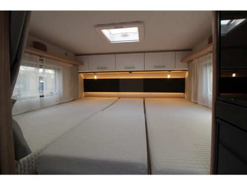 Sunlight T67 Single beds + Pop-top roof  photo: 26