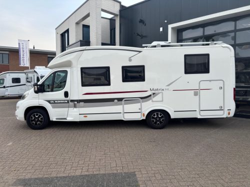 Adria Matrix M 670 SBC full options, French bed photo: 5