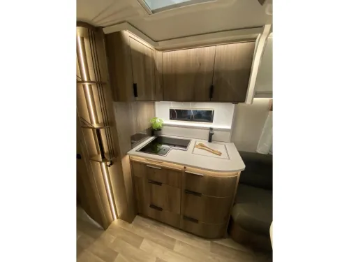 Kabe Ametist 560 GLE Model 2027  Foto: 6