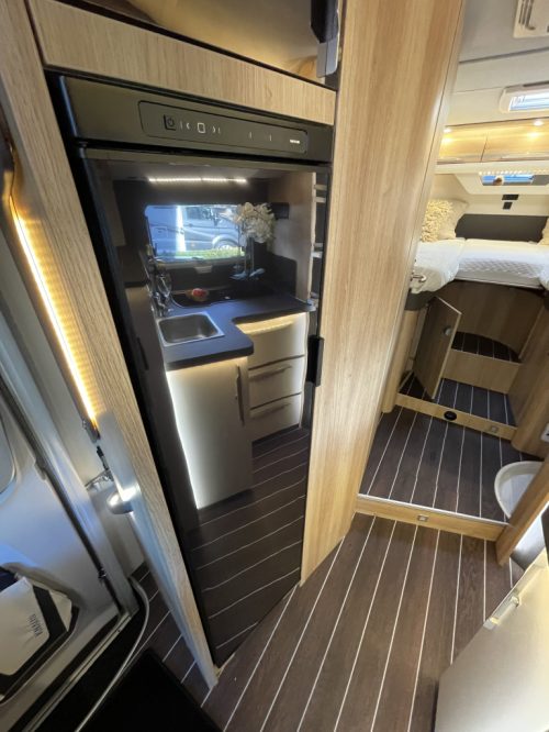 Knaus Sky Wave 60 Years SINGLE BEDS 9-SPEED AUTOMATIC photo: 8