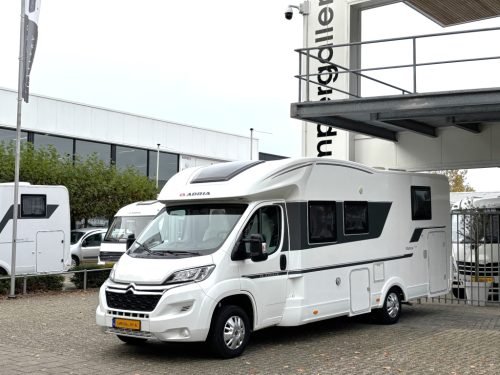 Adria Matrix 670 DL ENKELE BEDDEN HEFBED FACE TO FACE Foto: 4