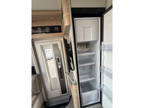 Dethleffs Pulse Classic T 7051 EBL GT Uitvoering Black foto: 15