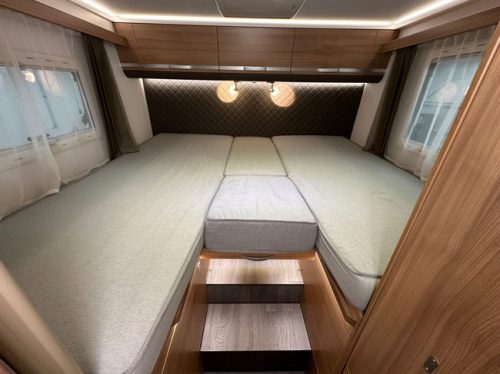 Adria Coral Axess 670 SL photo: 5