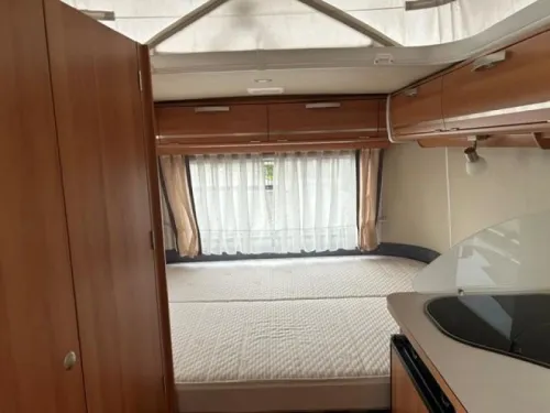 Eriba Touring Triton 418 UNICO AWNING photo: 4