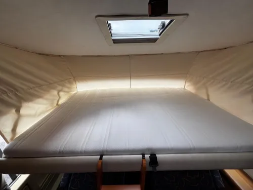 Hymer B544 Vollintegriert Wohnmobil, 4 Personen Foto: 10