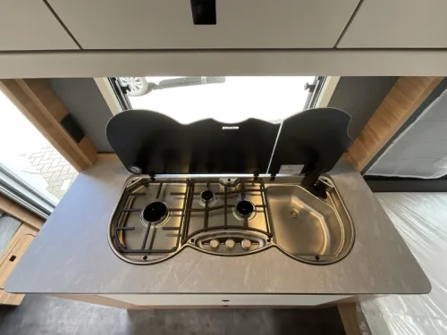 Dethleffs Summer Edition 510 LE SINGLE BEDS-FLOOR HEATING photo: 9