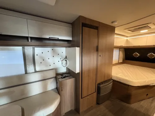 Tabbert Cazadora 490 TD round seating / French bed photo: 6