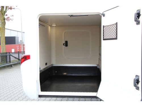Hymer Tramp 685 S Face2Face - Single beds  photo: 10
