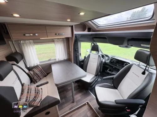 Weinsberg CaraCompact Suite 640 MEG photo: 15