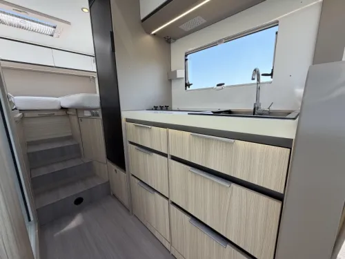 Adria Compact Supreme DL Face-to-Face, 160HP photo: 6