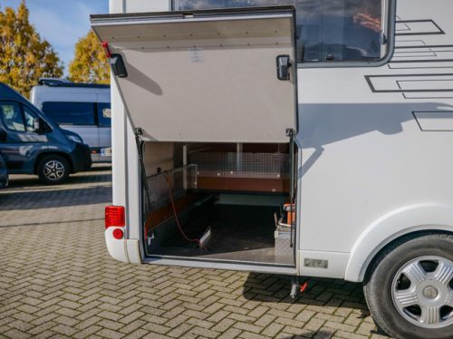 Hymer B 554 HEFBED FRANZ&Ouml;SISCHES BETT MODERN! Foto: 6