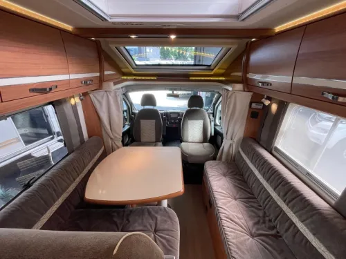Eura Mobil Terrestra 710 HB Fixed Bed XXL Garage photo: 6