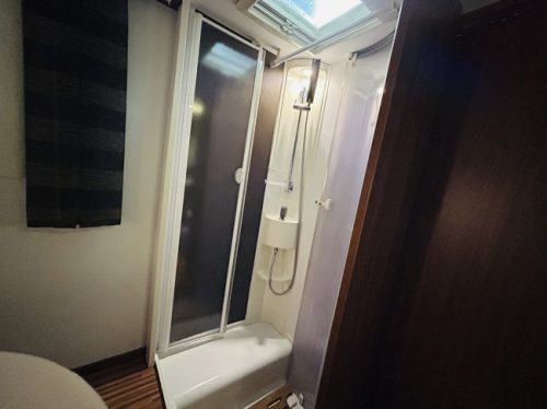 Adria CORAL S 690SC Supreme Luftfederung, Queensbett, 5 Sitzpl&auml;tze mit Sicherheitsgurt, Alde Heizung Foto: 17