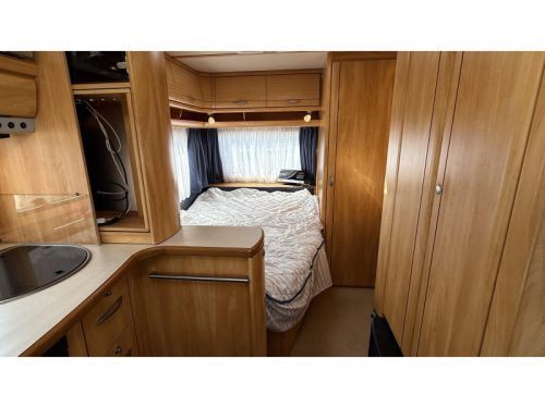 Fendt Saphir 470 TFB French bed round seating toilet photo: 2