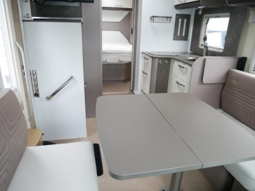 B&uuml;rstner Lyseo Privilege TD 732 French bed / Face to Face photo: 9