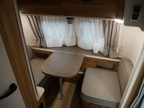 Eriba Touring 430 EINKAUFSTIP! Foto: 4