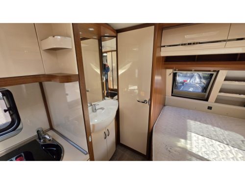 Hobby Excellent 560 CFE including mover photo: 5
