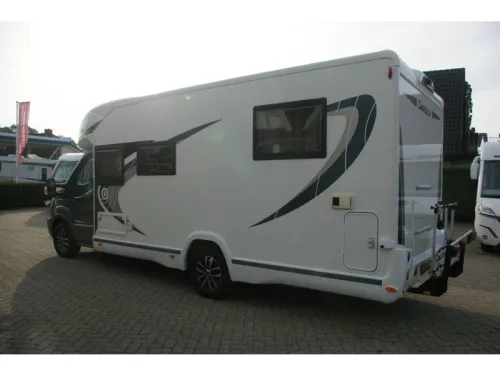 Chausson Flash 718 XLB Queensbed, Hubdach, Klimaanlage. Foto: 4