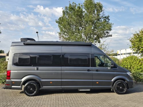 Volkswagen GRAND CALIFORNIA 680 4x4 NUR 31.353 KM AUTOMATIK 177 PS BEARLOCK ACC L&Auml;NGSBETTEN DACHKLIMA SOLAR ANH&Auml;NGERKUPPLUNG LENKRAD SITZHEIZUNG DREHSITZE Foto: 6