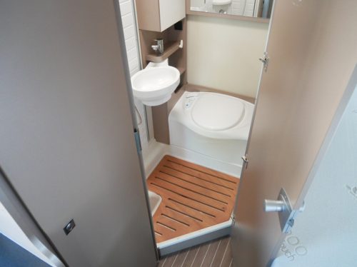 Etrusco (Laika) T5900 FB, Compact 6 Meter, French bed photo: 14