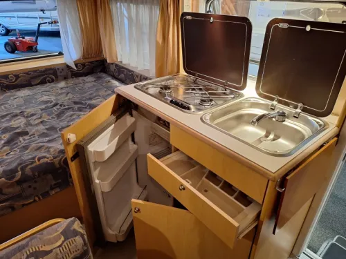 Beyerland Quartz 400 DV Querbett Sitzgruppe Rangierhilfe Foto: 7