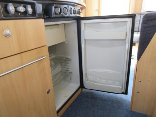Dethleffs Camper 440 DB QUERBETT UND MOVER Foto: 11